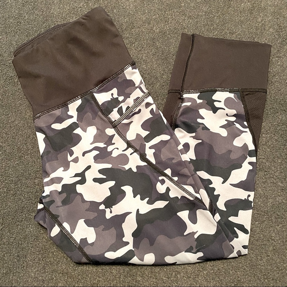 Active Lfe camo leggings